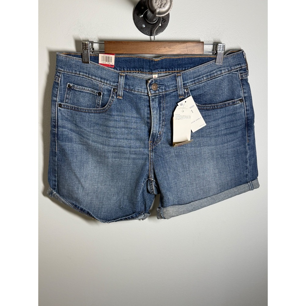 Levis Womens Classic Short Mid Rise Medium Wash Denim Cuffed Blue Size 31 NWT